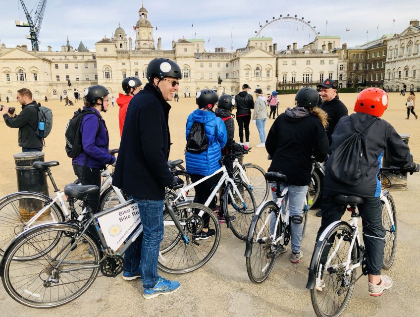 The London "Big Six" and a Pub. 5.5 hour tour - Westminster Abbey and Big Ben: riding up to the heart of London