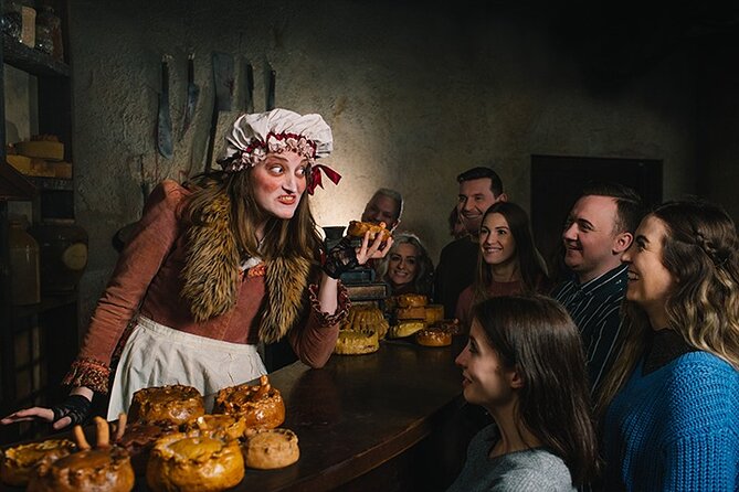 The London Dungeon Admission Ticket - Walking into Ten Bells: the London Dungeon setup and how it feels
