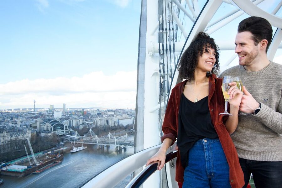 The London Eye Champagne Experience - Fast-Track Security and boarding a shared capsule