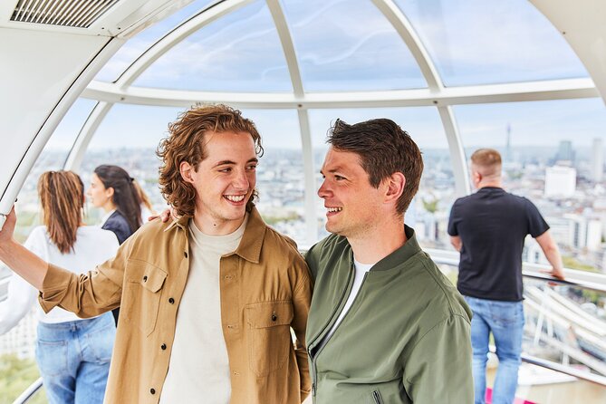 The London Eye Entry Ticket - Photo strategy that actually works on a 30-minute rotation