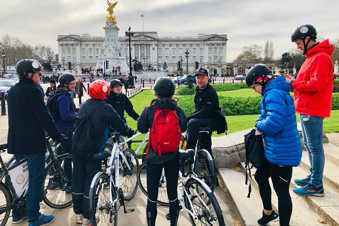 The London Landmarks. 3.5 hour Morning tour - Trafalgar Square: battle stories, quick snapshot energy