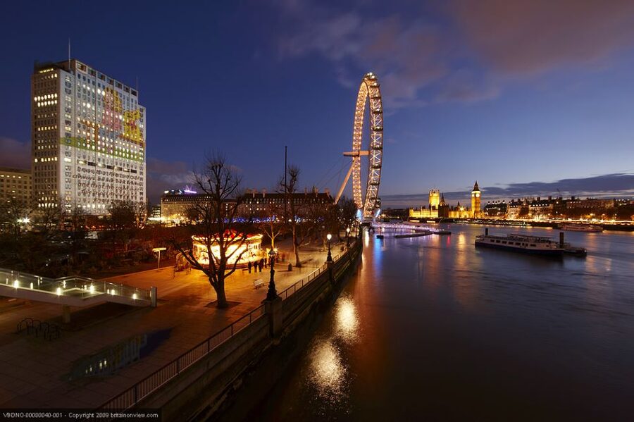 Tour of London and Christmas Day Lunch Cruise - A Christmas Day timeline that actually makes sense