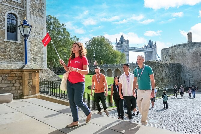 Tower of London: Guided Tour with Thames River Cruise - The White Tower and the Tower’s darker chapters, guided not wandered