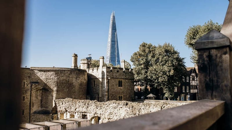 Tower of London Tour with Crown Jewels, plus River Cruise - Jewel House Crown Jewels: The Best Spot to See Them Up Close