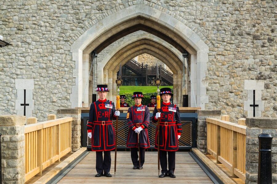 Ultimate Tower of London, Beefeater Welcome & Crown Jewels - Jewel House and the Crown Jewels: Where the Time Saving Pays Off