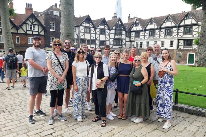 VIP Early Access: Opening Ceremony Tower of London & Bridge Entry - Opening Ceremony at the Tower of London: Duty Yeoman Warder and the march