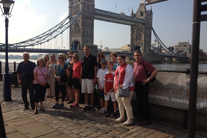VIP Tower of London and Crown Jewels Tour with Private Beefeater Meet & Greet - Tower Green: the execution site reality check