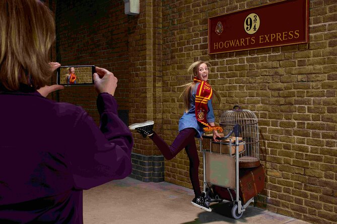 Warner Bros. Studio Tour London - The Making of Harry Potter and Oxford Day Trip - The Oxford Walk: Dreaming Spires in 60 Minutes