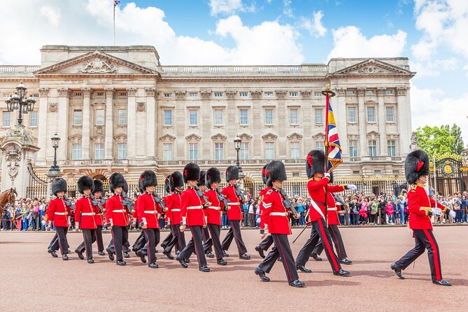 Westminster Abbey, Big Ben, Buckingham Guided Tour of London - St James’s Palace and the shift from pageantry to place