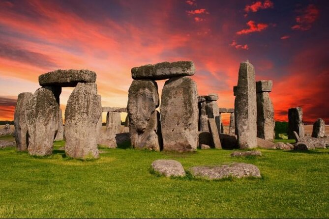 Windsor, Stonehenge and Bath Trip from London - Meeting at Victoria Coach Station and Riding in Comfort